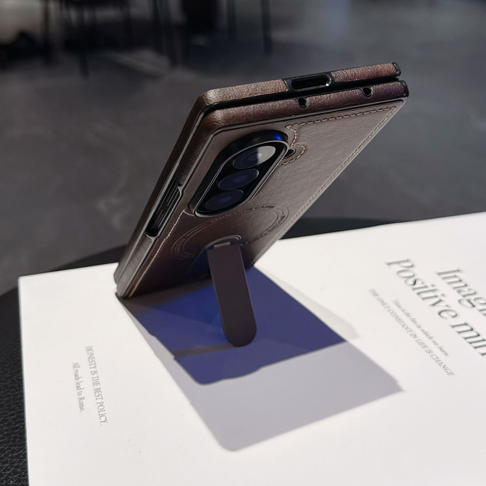 Compatible with Samsung Z Fold8 Ultra phone case 7/6 magnetic rotating stand 5/4 vegan leather folding screen protective case
