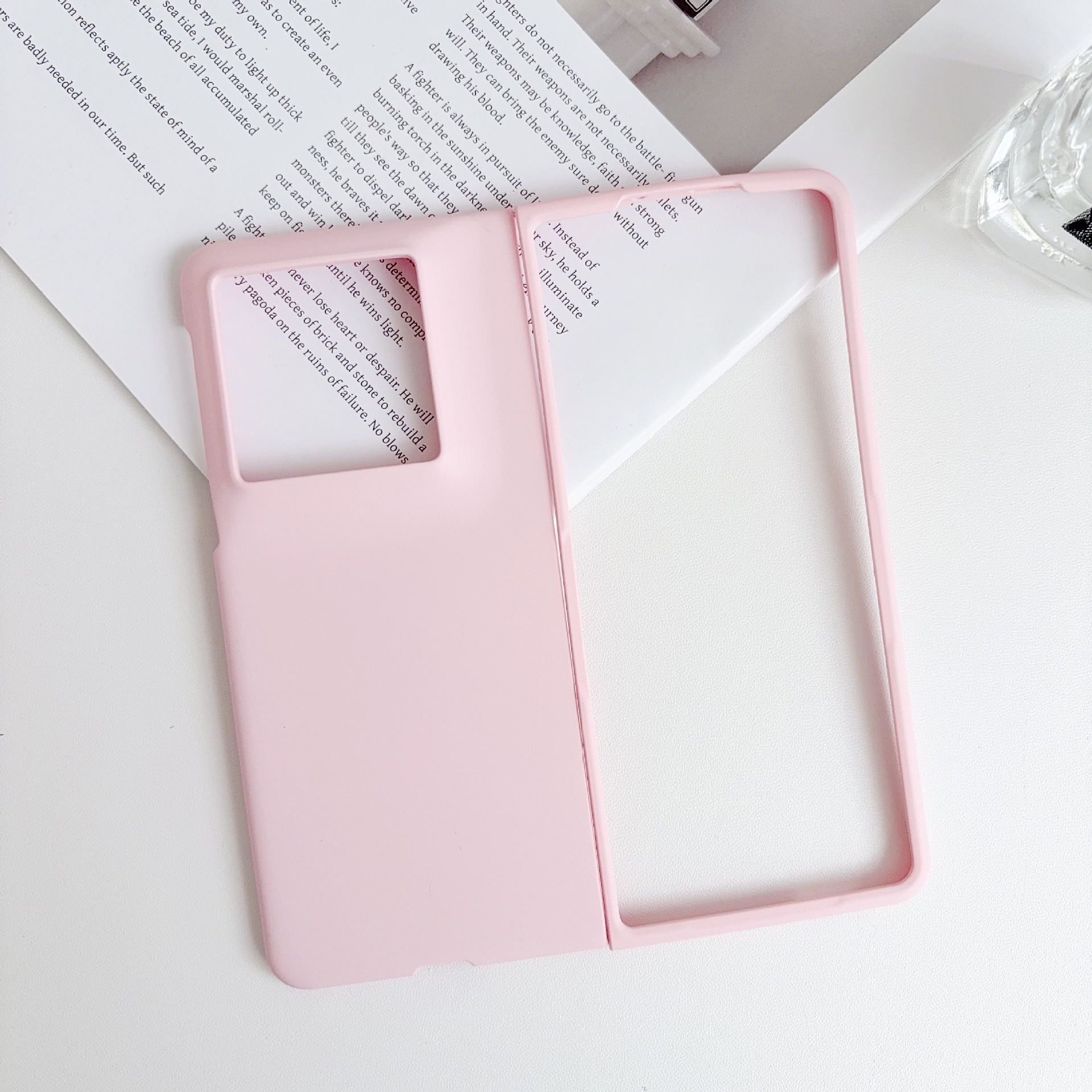 Ultra-thin, skin-feeling macaron-colored Motorola foldable screen PC protective case for Moto Razr Fold phones. - Pink Moto-RazrFold