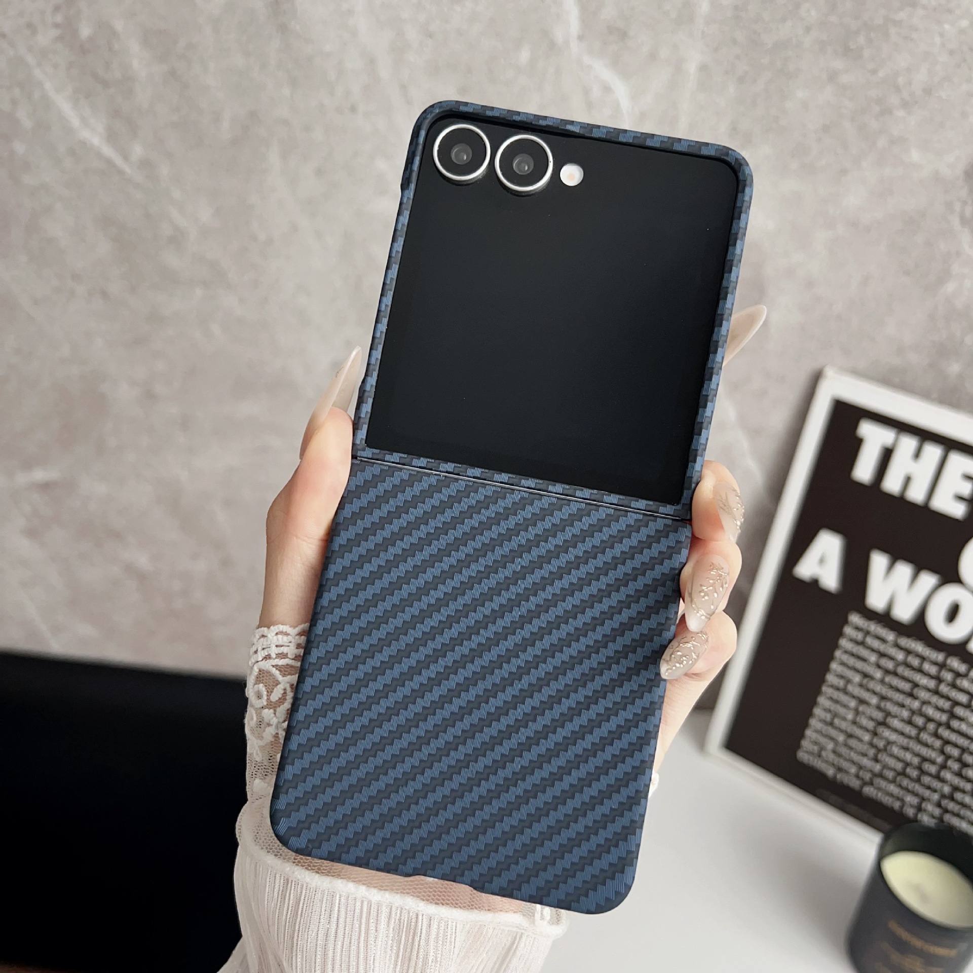 Compatible with Samsung ZFlip 8/7 phone case, built-in wireless charging, magnetic closure, 6/5 carbon fiber texture, 4/3 ultra-thin protective case - Blue [Built-in Magnetic] Samsung Z Flip8