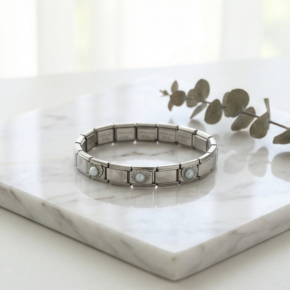 DIY Italian modular bracelet with heart-shaped beads, welded and dripped oil, elastic splicing stainless steel watch strap chain