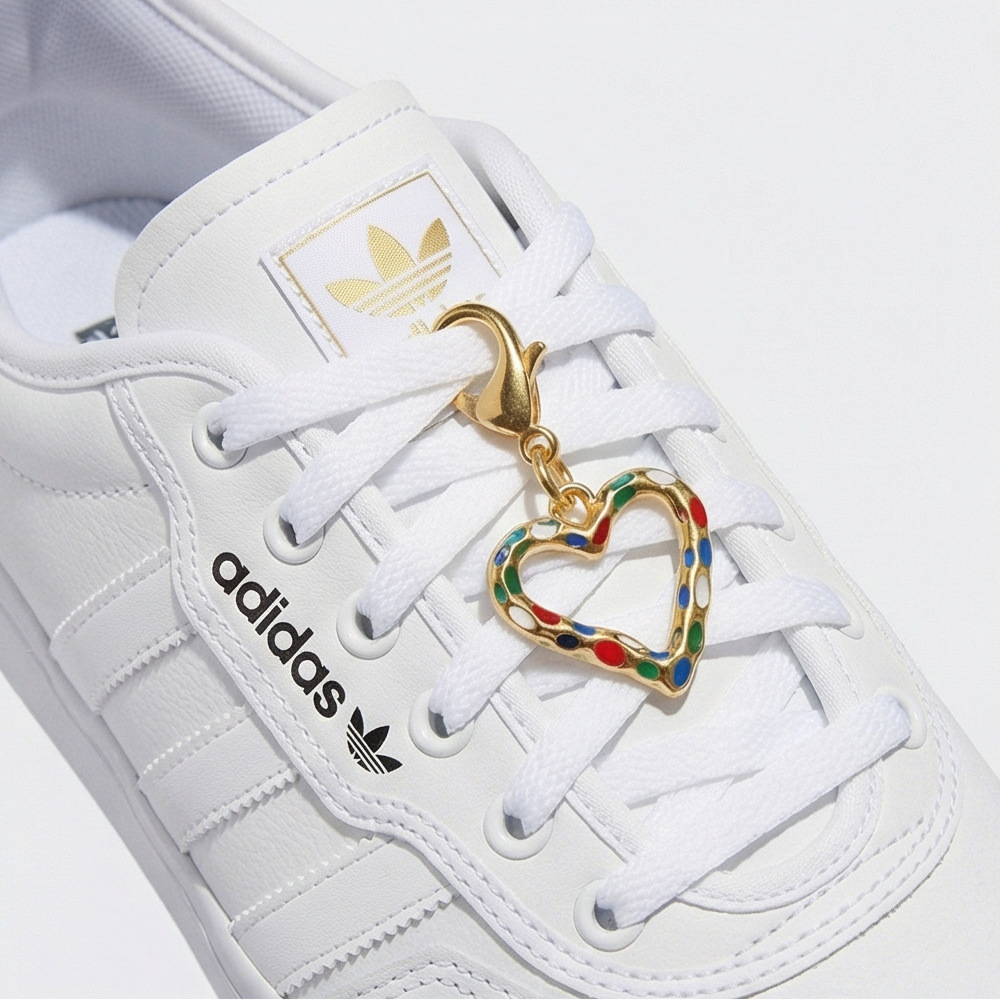 Heart-shaped lobster clasp pendant, DIY shoe pendant, bracelet, necklace, multi-functional accessory.