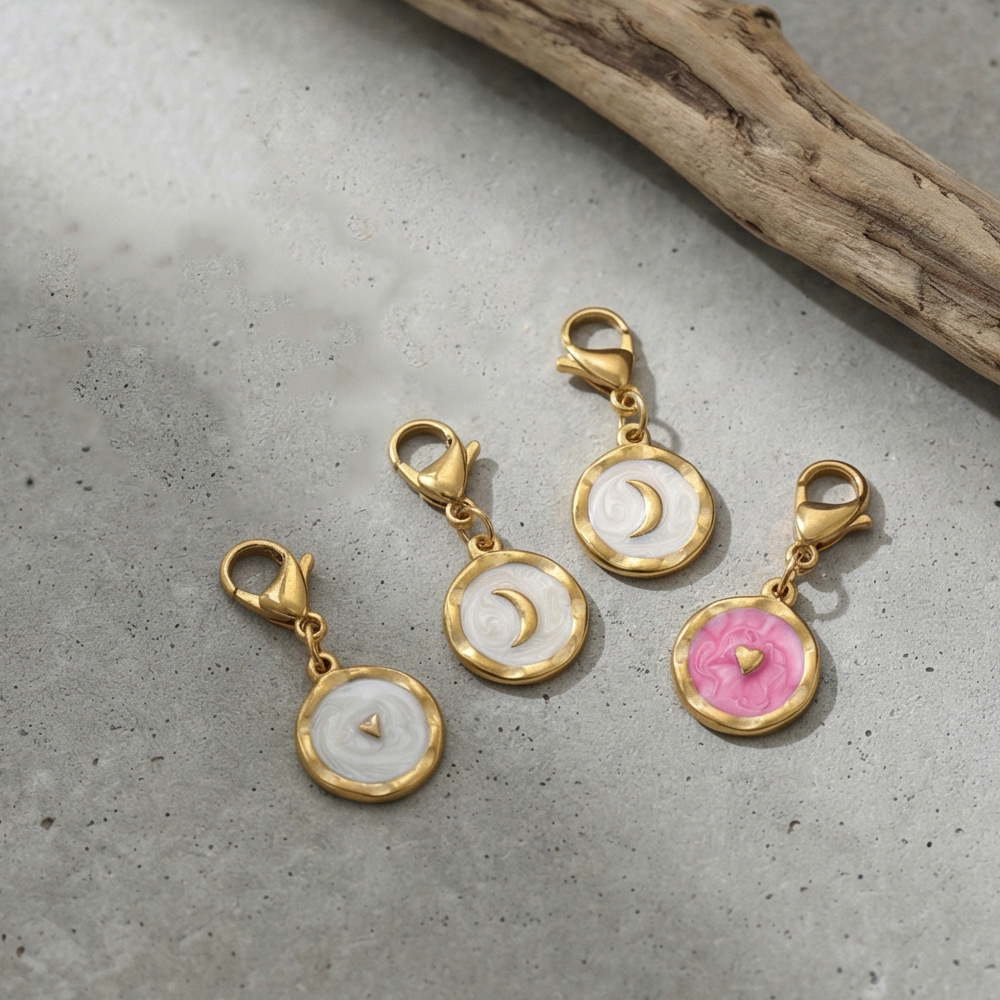 Round small pendant lobster buckle pendant, handmade DIY shoe pendant, bracelet and necklace accessories wholesale