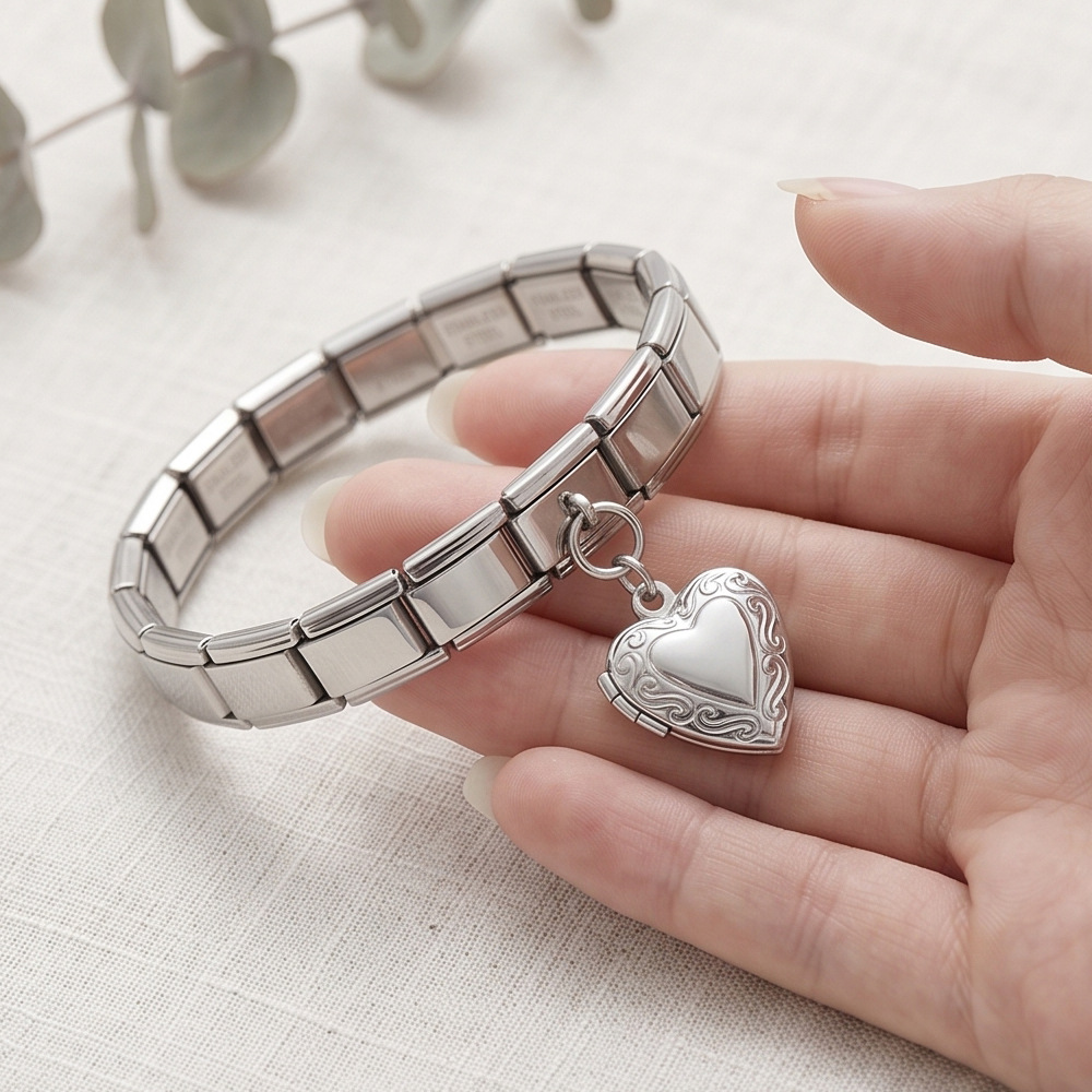 Heart-shaped photo box pendant DIY Italian modular bracelet accessory stainless steel pendant jewelry