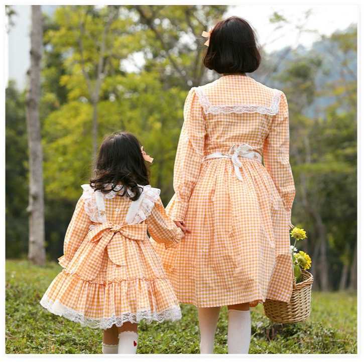 Orange and yellow plaid parent-child pastoral dresses, outdoor farm photo shoot, mother and daughter Lolita style clothing, clearance sale.