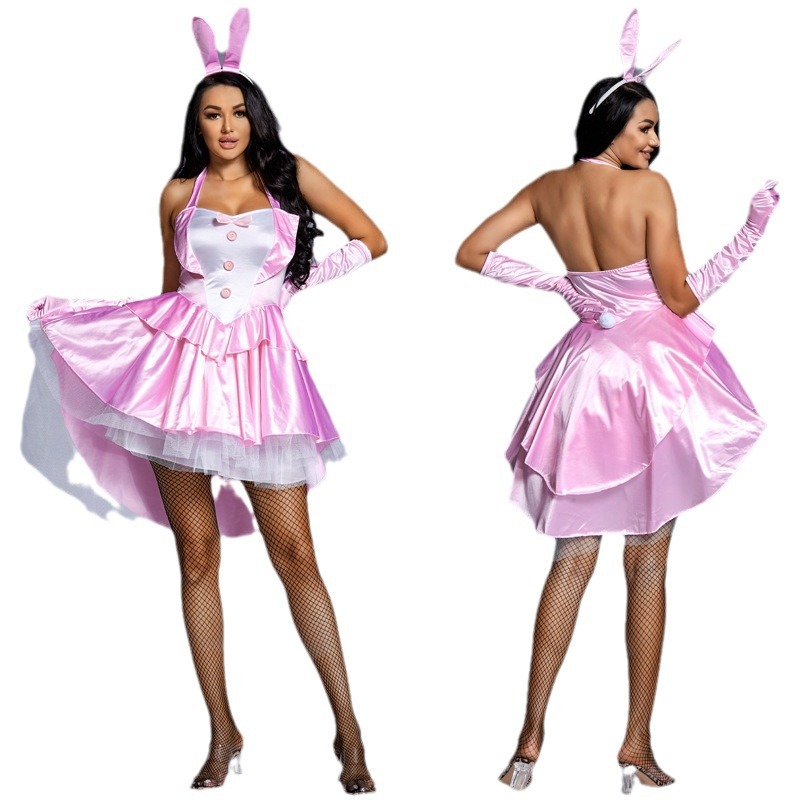 Halloween cosplay costume: Bunny Girl pink tutu.