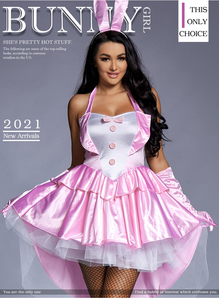 Halloween cosplay costume: Bunny Girl pink tutu.