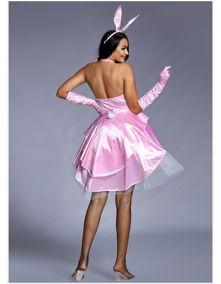 Halloween cosplay costume: Bunny Girl pink tutu.