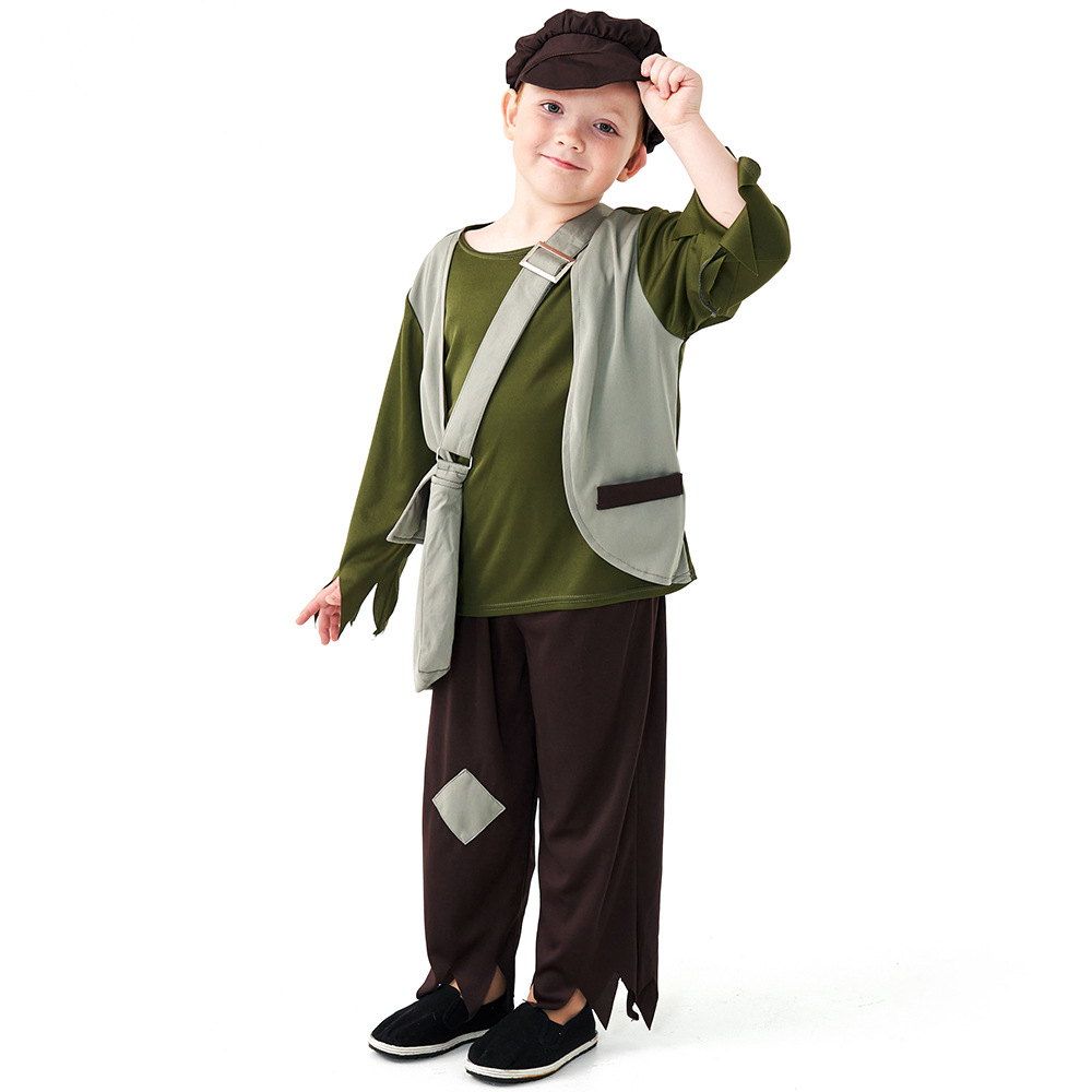 Children's Day stage play performance, children in newspaper selling costumes, postman cosplay outfits