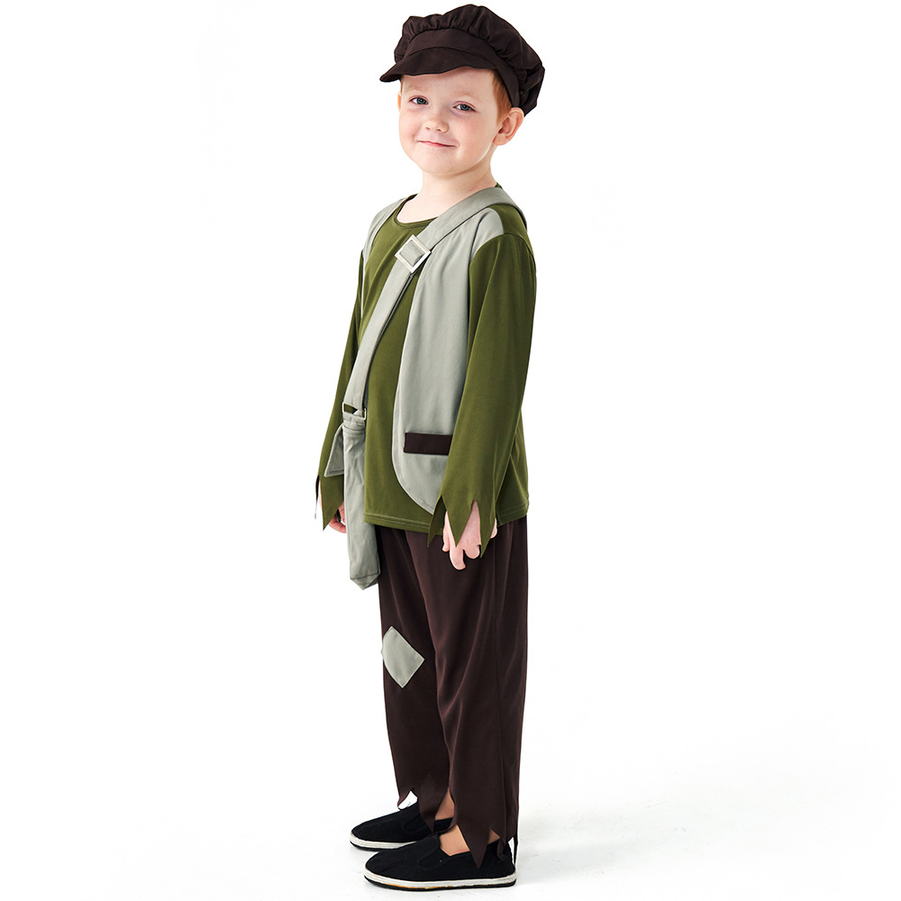 Children's Day stage play performance, children in newspaper selling costumes, postman cosplay outfits
