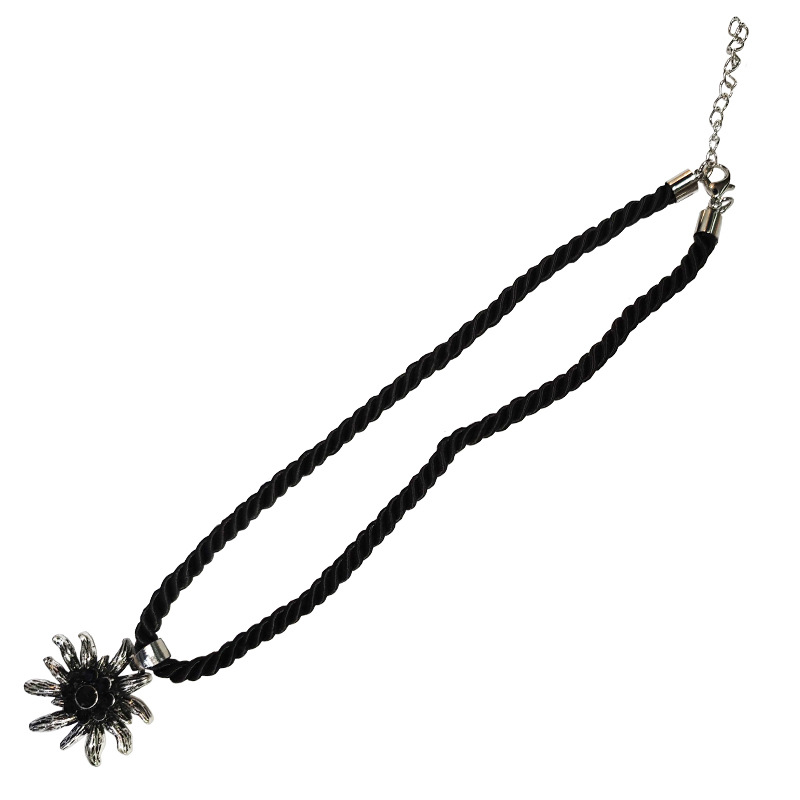 Three-color Bavarian folk style necklace, Munich Oktoberfest pendant