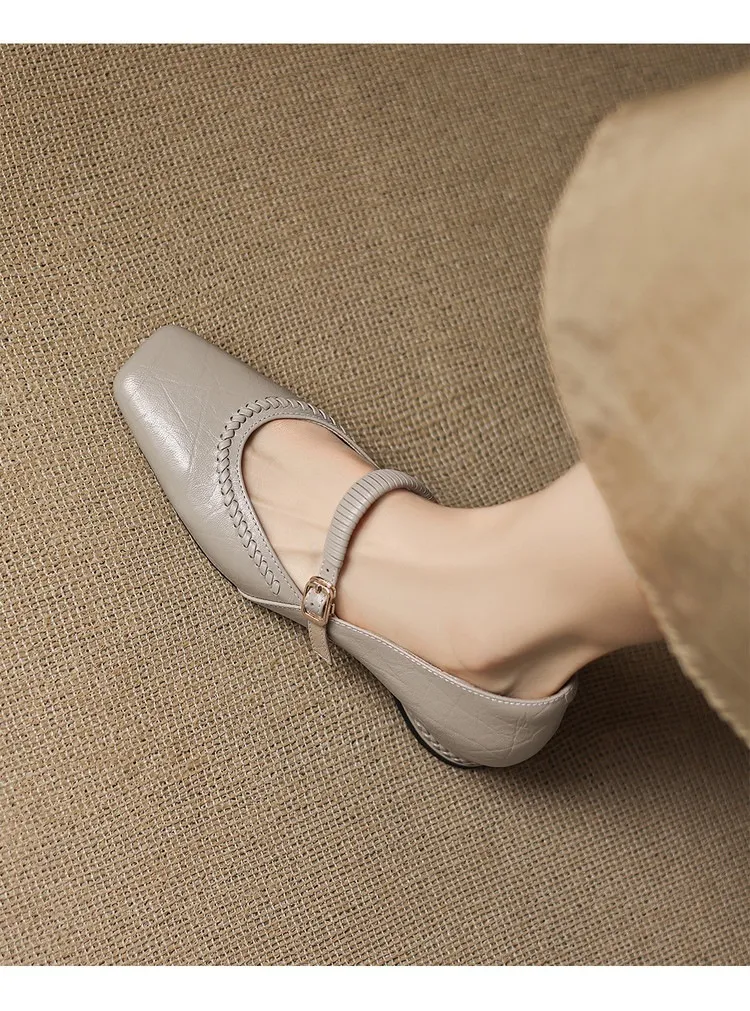 Plus-size early spring single shoes, square toe, buckle, chunky heel, mid-heel, comfortable slip-on women's shoes, black and gray.