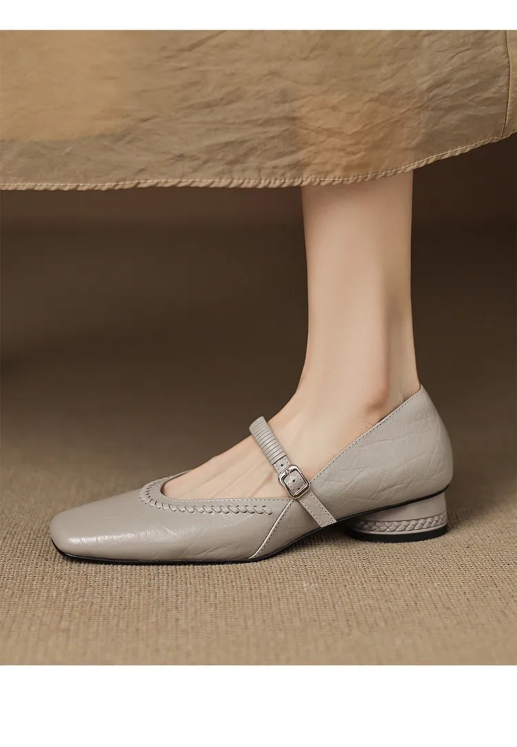 Plus-size early spring single shoes, square toe, buckle, chunky heel, mid-heel, comfortable slip-on women's shoes, black and gray.