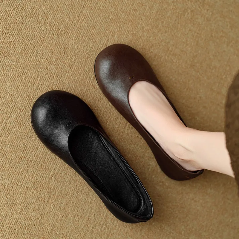 Spring flat round toe low-cut simple comfortable women's shoes in brown and black