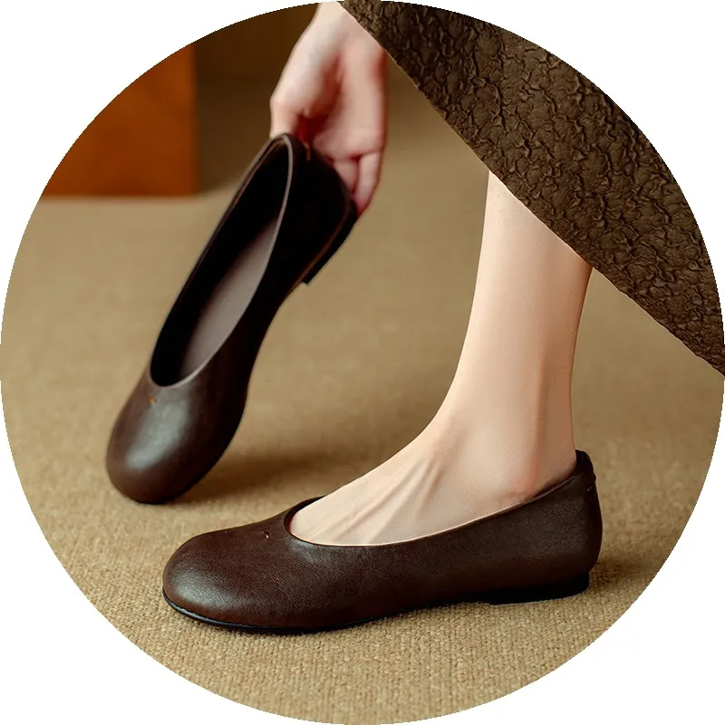 Spring flat round toe low-cut simple comfortable women's shoes in brown and black