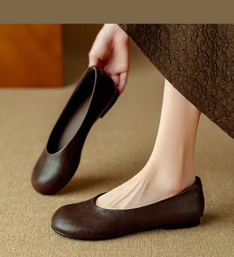 Spring flat round toe low-cut simple comfortable women's shoes in brown and black