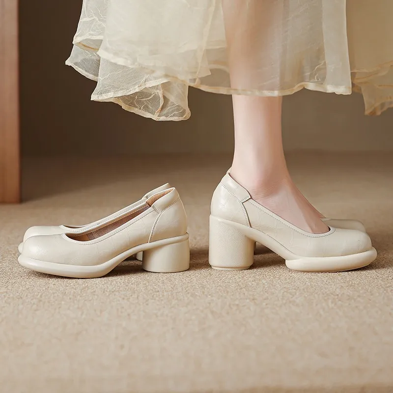 Spring single shoes, round toe, thick sole, chunky heel, slip-on, simple fashion shoes for women.
