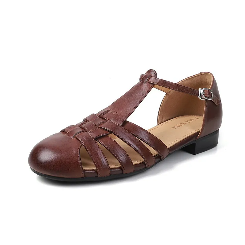 Retro woven openwork flat sandals for women, spring and summer, low heel, round toe, versatile, Roman T-strap.
