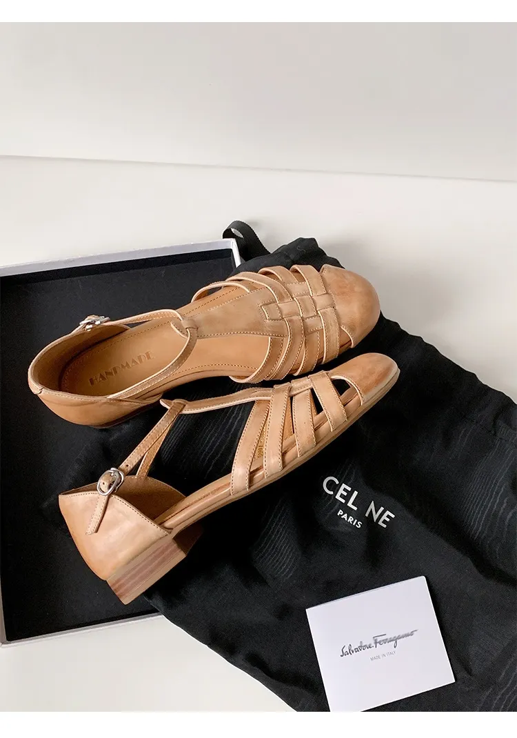 Retro woven openwork flat sandals for women, spring and summer, low heel, round toe, versatile, Roman T-strap.