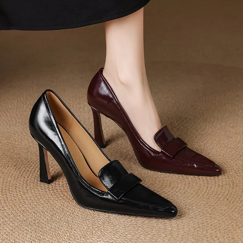 Stylish French high heels, elegant stiletto heels, retro style, durable pointed toe, low-cut, sophisticated high heels for women.