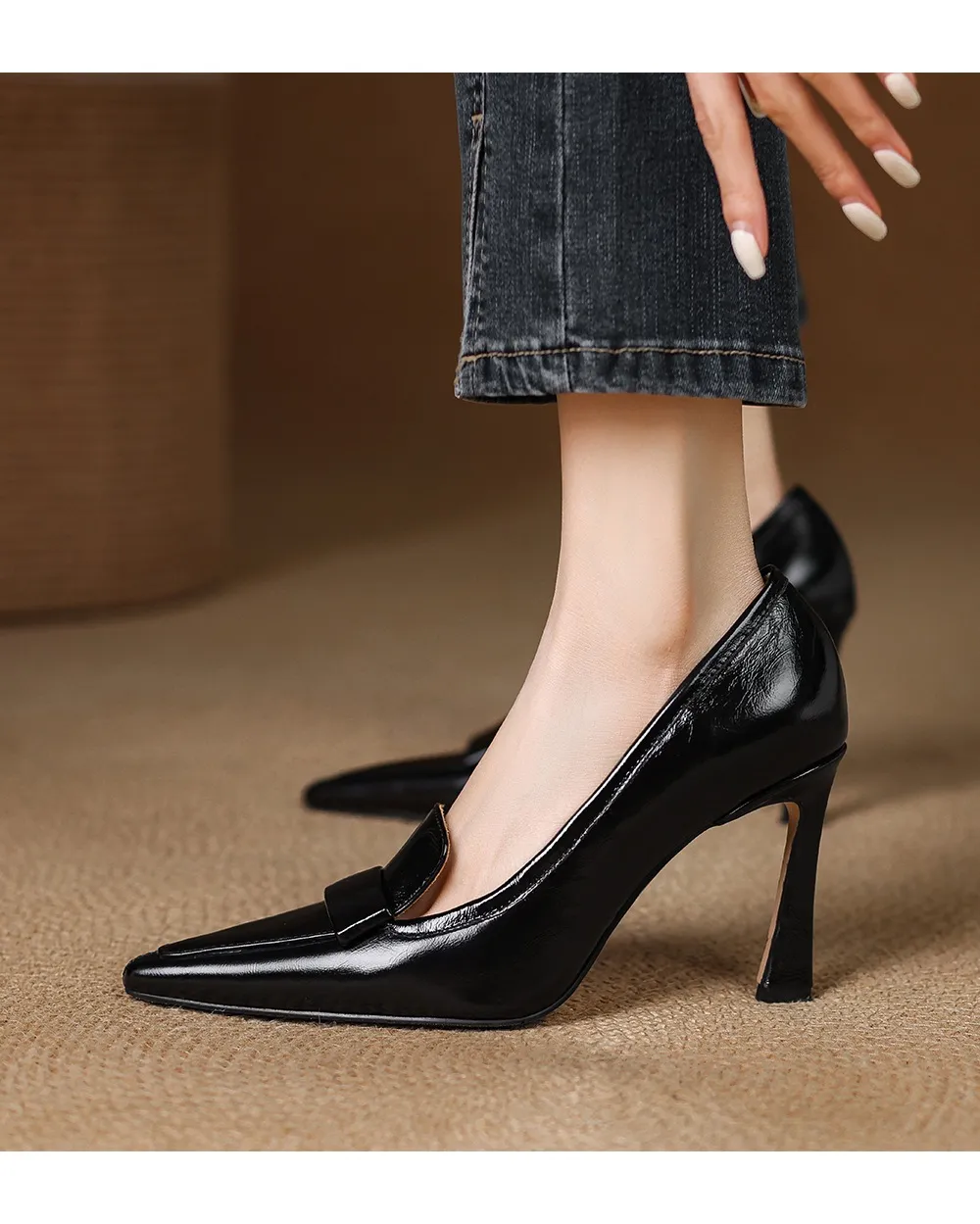 Stylish French high heels, elegant stiletto heels, retro style, durable pointed toe, low-cut, sophisticated high heels for women.