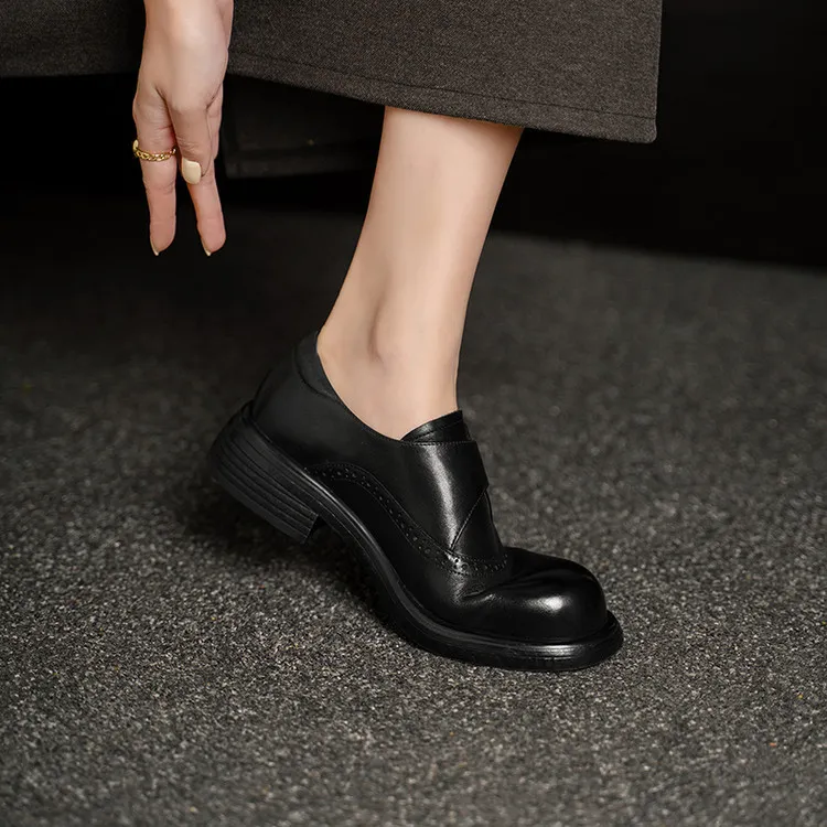 Spring round-toe single shoes, chunky heel, mid-heel, belt buckle, washed cowhide women's shoes, 12-17R