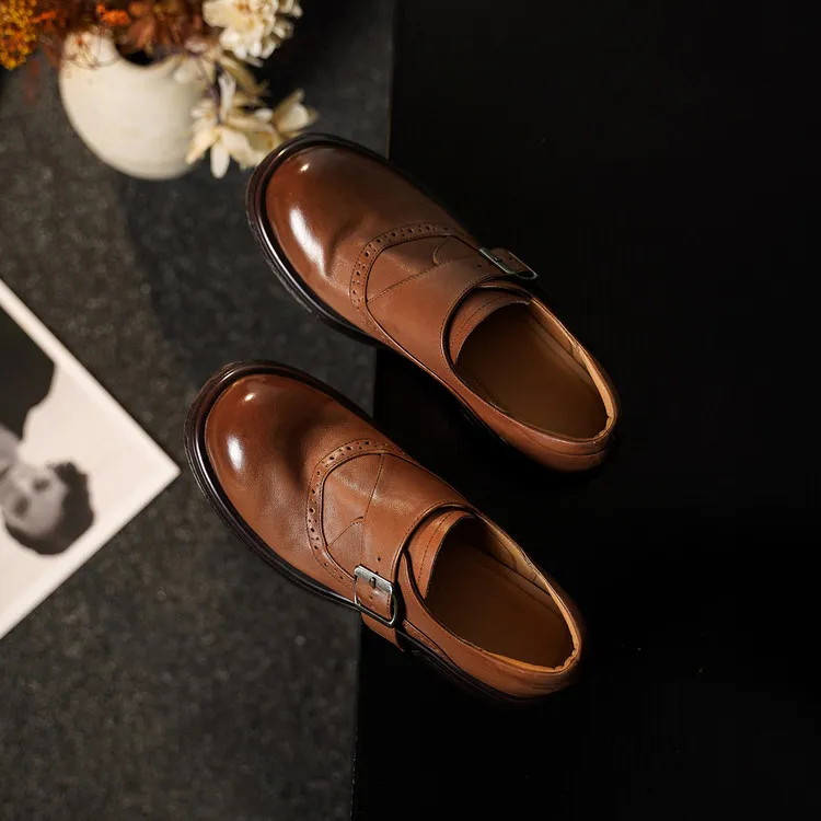 Spring round-toe single shoes, chunky heel, mid-heel, belt buckle, washed cowhide women's shoes, 12-17R