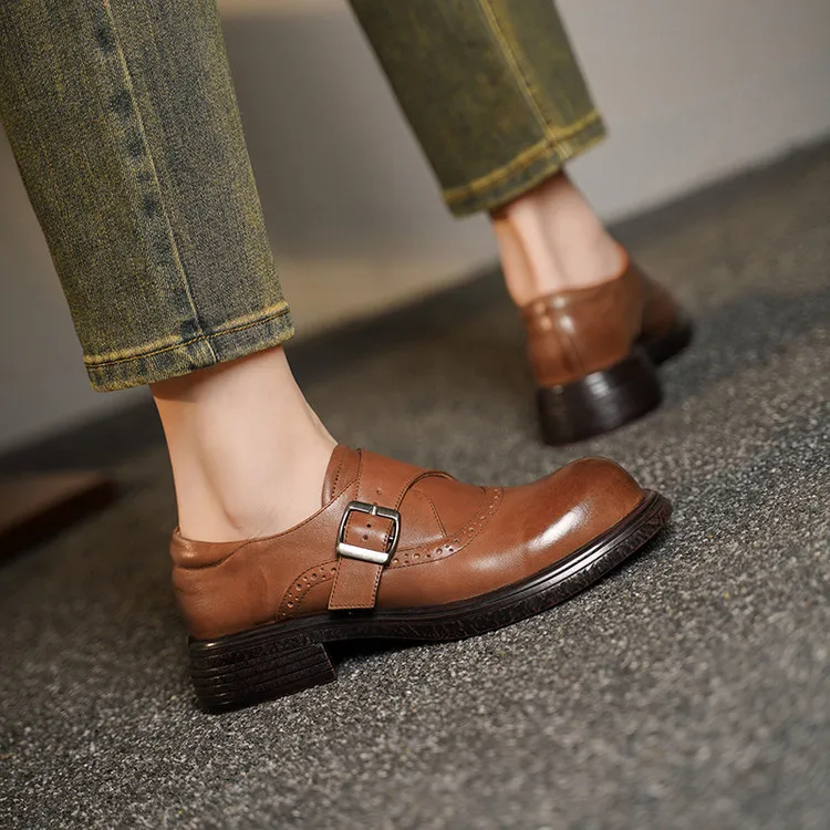 Spring round-toe single shoes, chunky heel, mid-heel, belt buckle, washed cowhide women's shoes, 12-17R