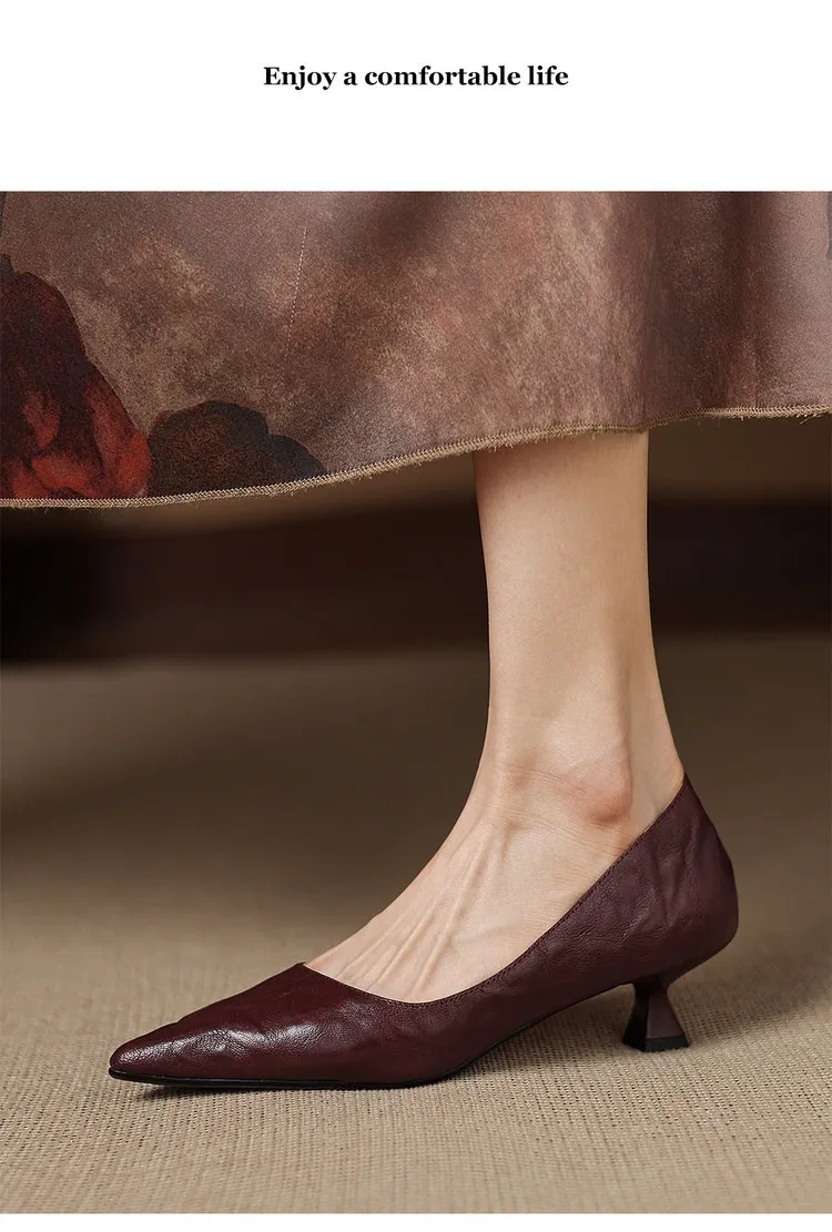 Spring and Autumn French-style sheepskin mid-high stiletto heels for women, elegant, versatile, suitable for commuting, fashionable pointed toe low-cut shoes.