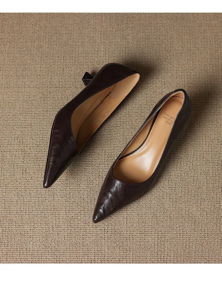 Spring and Autumn French-style sheepskin mid-high stiletto heels for women, elegant, versatile, suitable for commuting, fashionable pointed toe low-cut shoes.