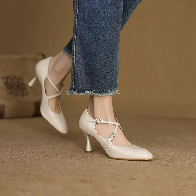 Spring single shoes, round toe, cross buckle, stiletto heel, sheepskin fashion women's shoes, 12-15i