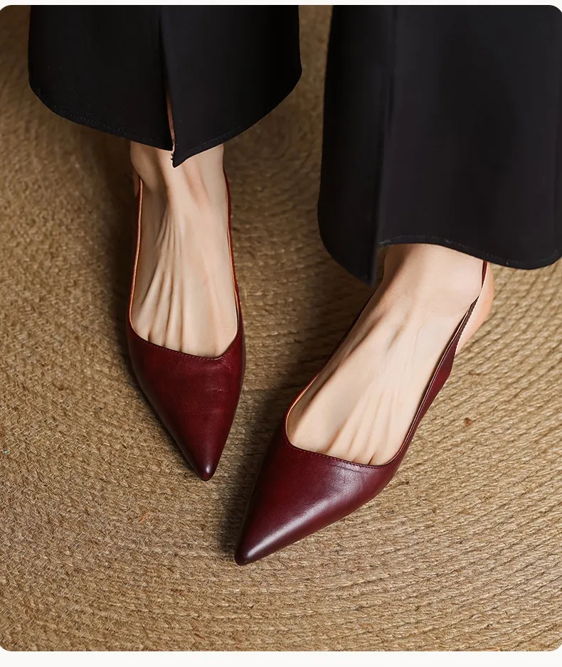 Women's Roman-style French sandals made of top-grain cowhide, pointed toe, open back, Mary Jane style, single strap, small heel, closed toe.