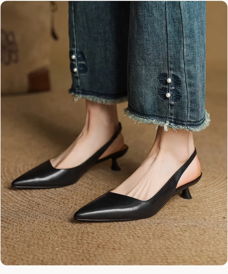 Women's Roman-style French sandals made of top-grain cowhide, pointed toe, open back, Mary Jane style, single strap, small heel, closed toe.