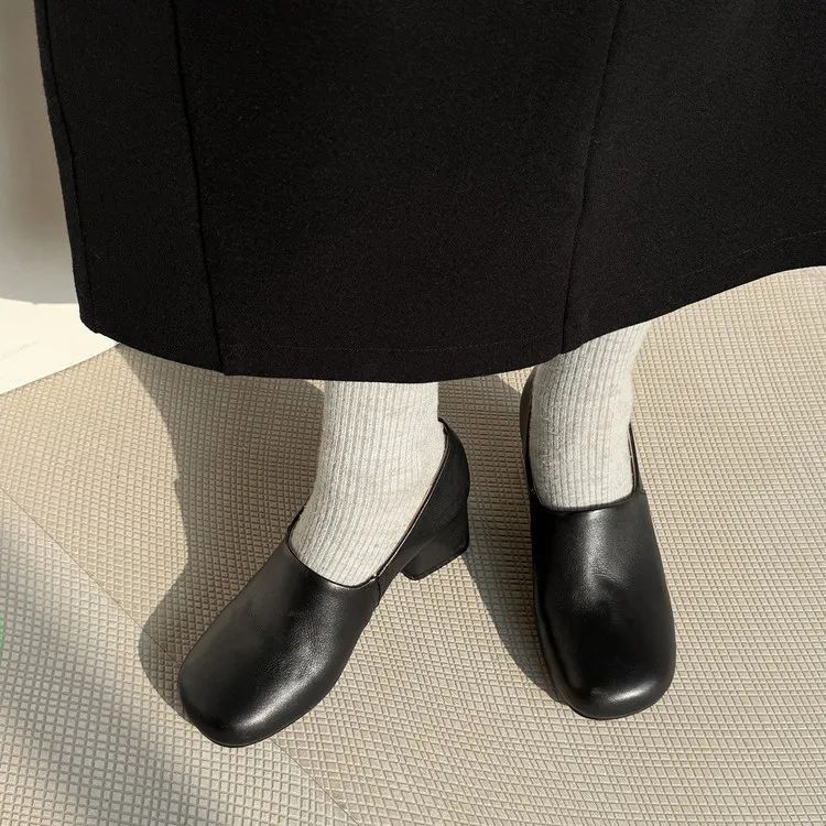 Women's high-heeled cowhide fashion shoes, deep-cut, round toe, chunky heel, black, dark color, sizes 12-17L
