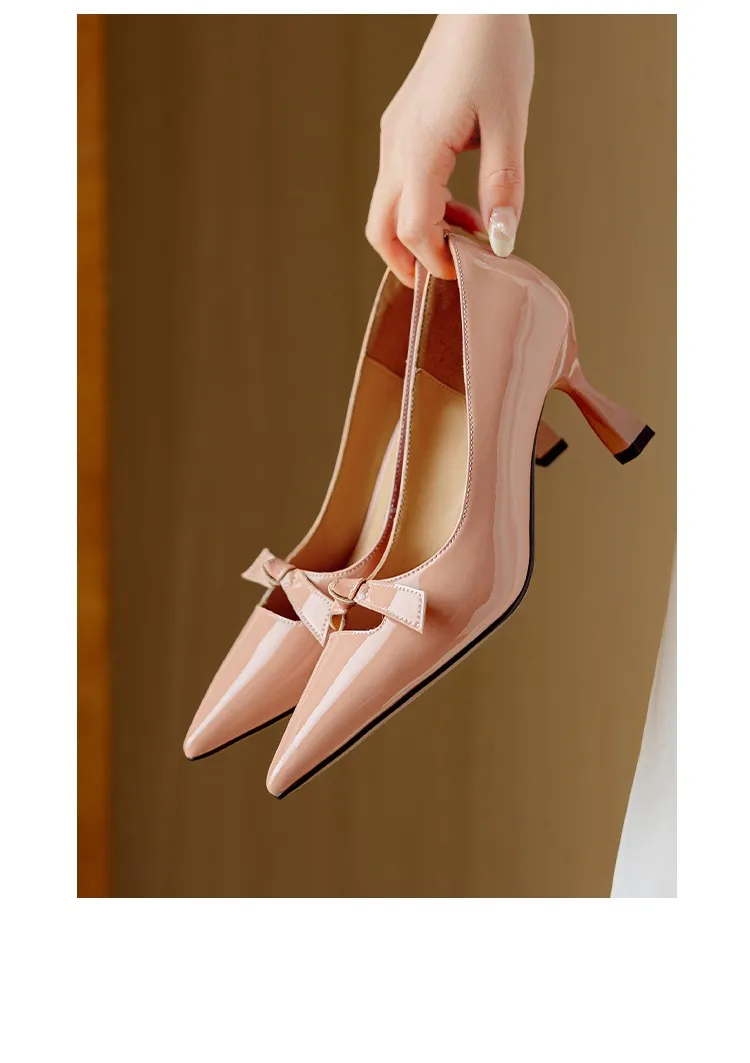 Women's pointed-toe stiletto heels, 7cm high heels, patent leather, low-cut, stylish, elegant, and sexy with a bow.