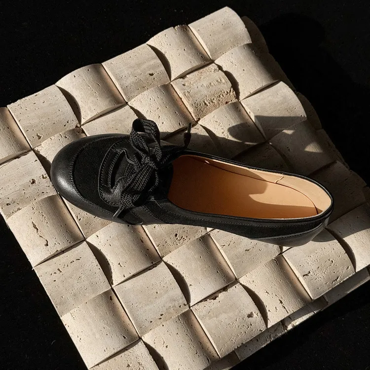 Spring women's shoes, round toe, flat, lace-up, comfortable, black, white, brown, sizes 12-22L