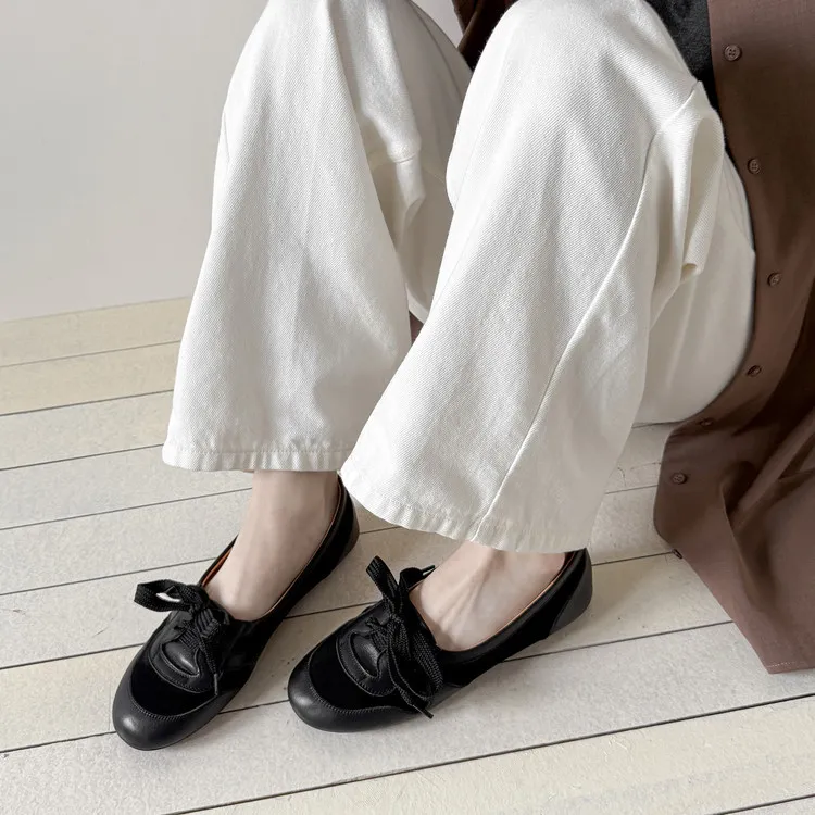 Spring women's shoes, round toe, flat, lace-up, comfortable, black, white, brown, sizes 12-22L