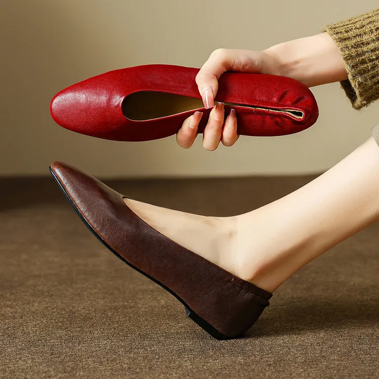 Early spring single shoes, round toe, flat, simple, solid color, sheepskin, comfortable slip-on women's shoes, 12-30d