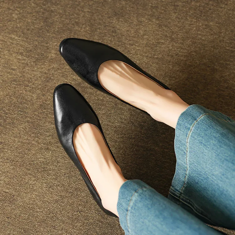 Early spring single shoes, round toe, flat, simple, solid color, sheepskin, comfortable slip-on women's shoes, 12-30d