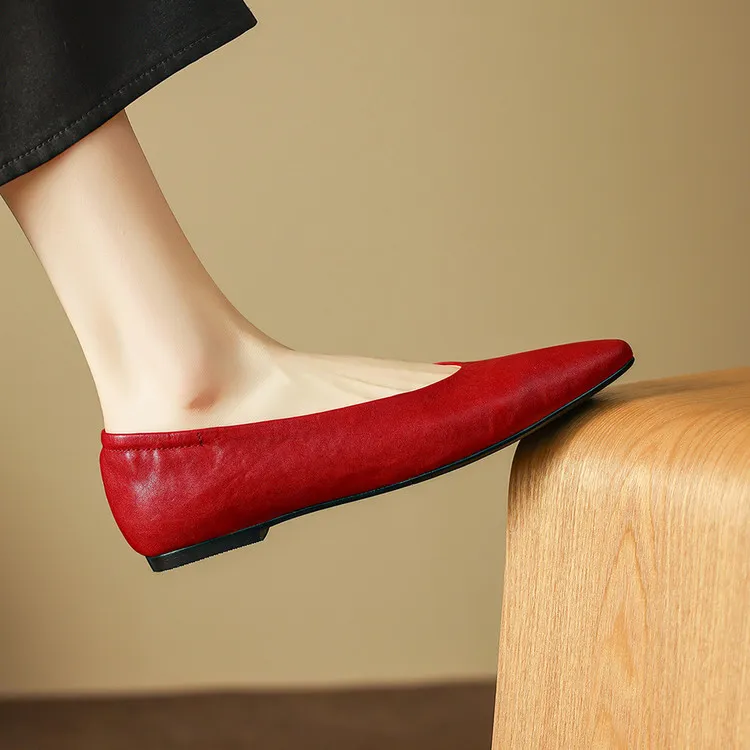 Early spring single shoes, round toe, flat, simple, solid color, sheepskin, comfortable slip-on women's shoes, 12-30d