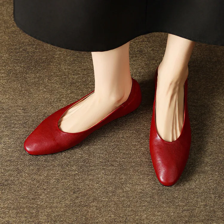 Early spring single shoes, round toe, flat, simple, solid color, sheepskin, comfortable slip-on women's shoes, 12-30d