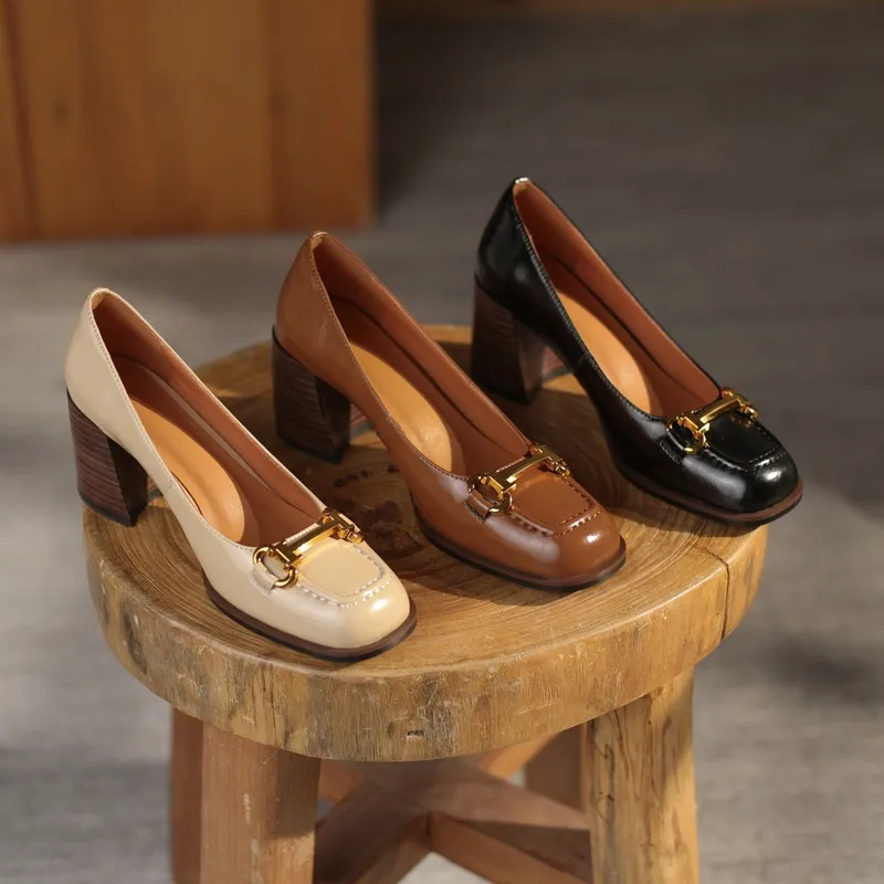 French retro style chunky heeled women's shoes, 6cm, horseshoe buckle, spring and autumn leather shoes, chunky heel, low-cut women's shoes.