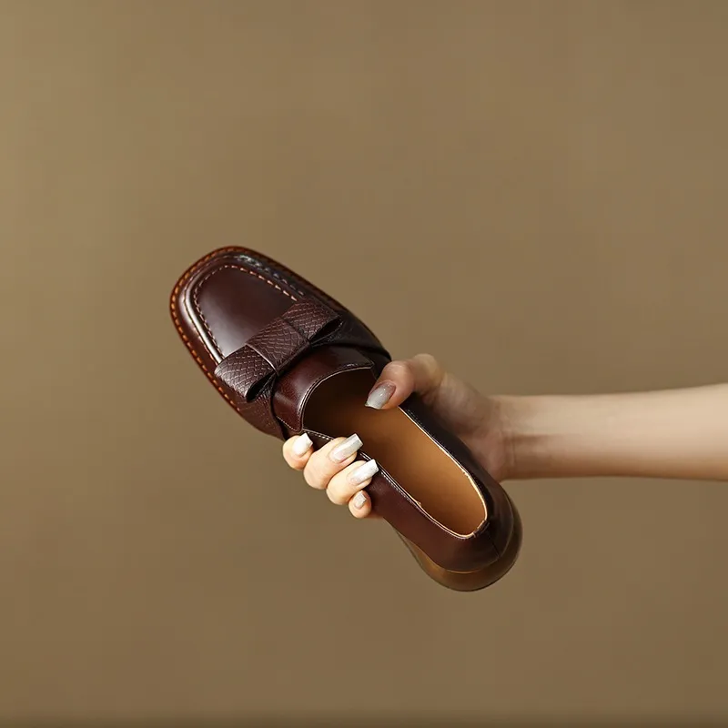 Elegant and stylish soft cowhide bow loafers for spring, chunky mid-heel, women's shoes in various sizes.