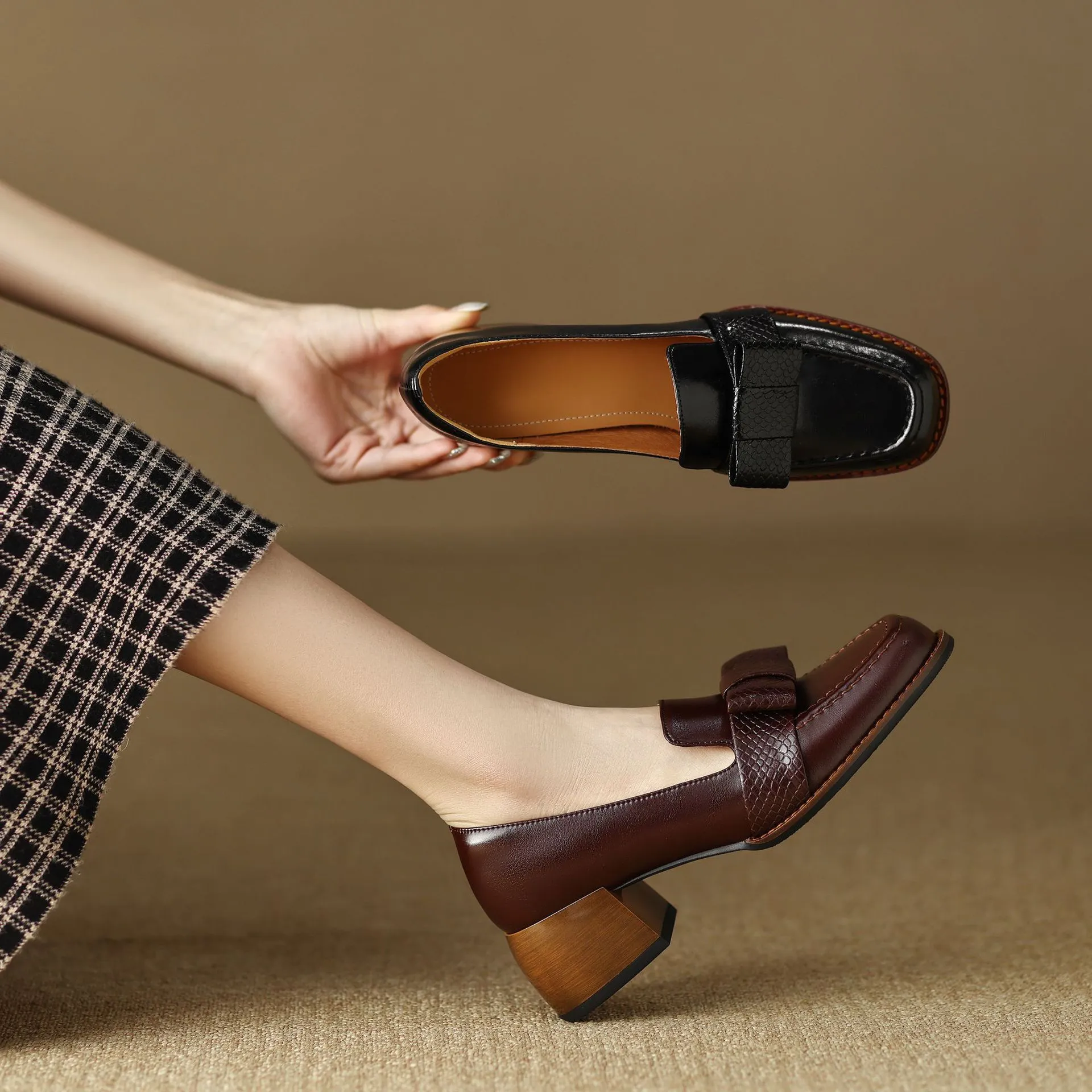 Elegant and stylish soft cowhide bow loafers for spring, chunky mid-heel, women's shoes in various sizes.