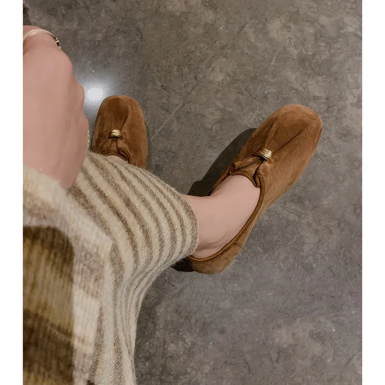 Early spring single shoes, square toe, flat, sheepskin fashion women's shoes, brown, coffee, off-white, 12-30s