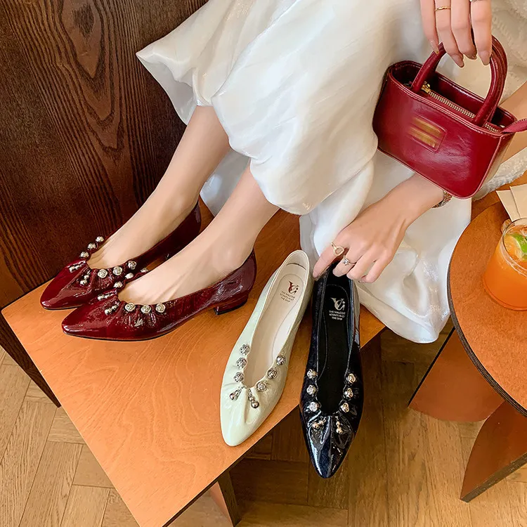 Early spring single shoes, round toe, chunky heel, high heel, fashion leather slip-on women's shoes, sizes 12-30c