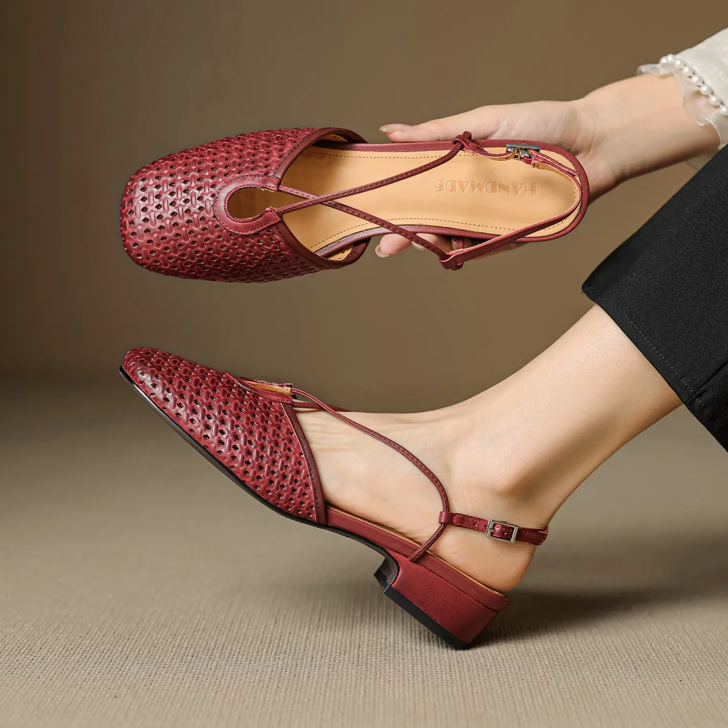 Summer soft openwork closed-toe sandals with cross buckle straps, round toe, 3cm chunky heel, Mary Jane style women's shoes