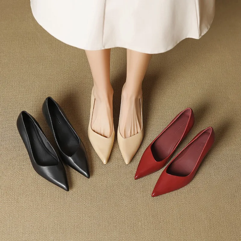 Women's leather shoes for all seasons, stylish pointed toe, 7cm stiletto heels, perfect for pairing with skirts, red and black slimming flats.