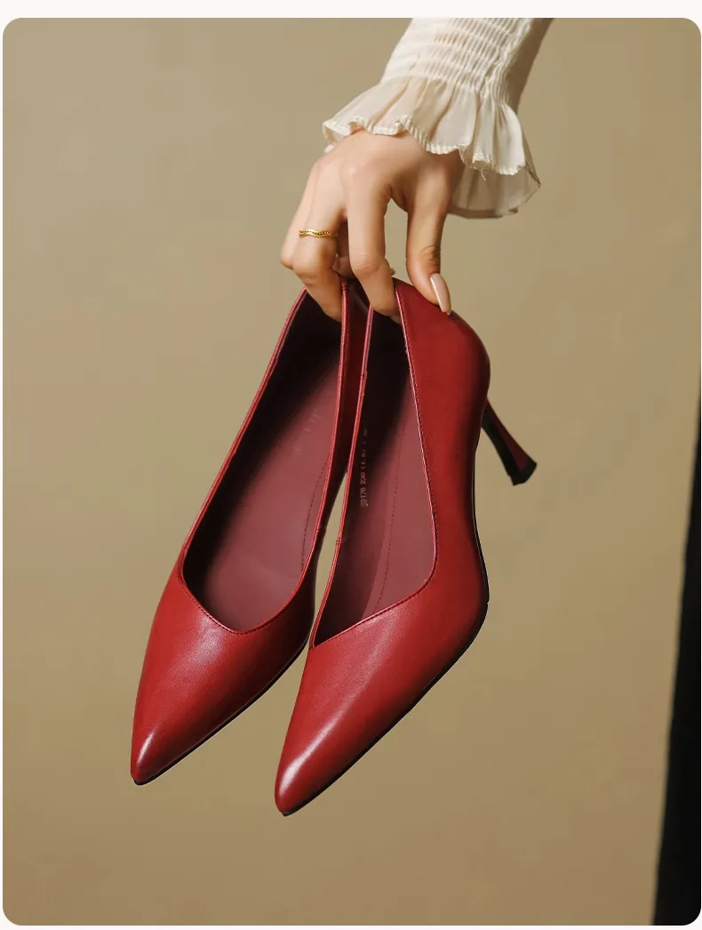 Women's leather shoes for all seasons, stylish pointed toe, 7cm stiletto heels, perfect for pairing with skirts, red and black slimming flats.