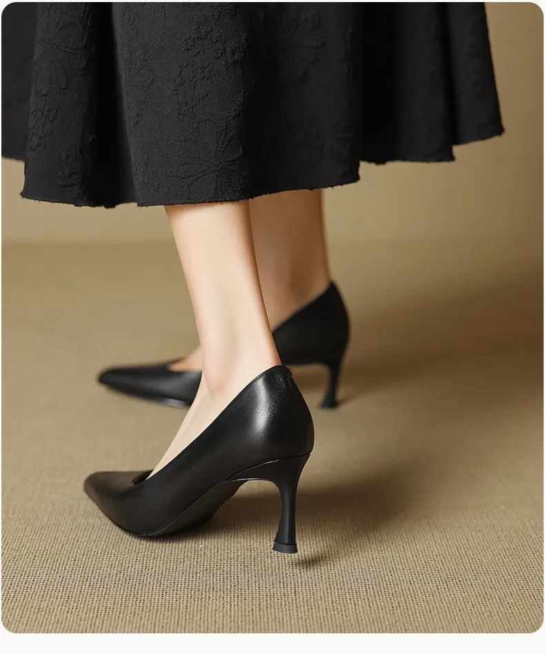 Women's leather shoes for all seasons, stylish pointed toe, 7cm stiletto heels, perfect for pairing with skirts, red and black slimming flats.