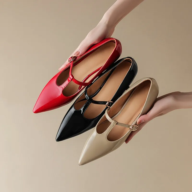 T-strap Mary Jane shoes, patent leather high heels, spring and autumn stiletto pointed toe low-cut women's shoes.